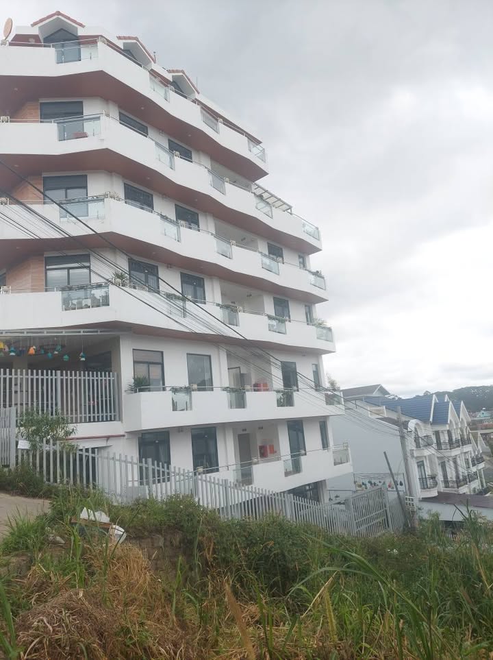 Khách sạn Cam Ly Đà Lạt 240m² giá 28 tỷ - Kinh doanh ổn định, vào ở ngay!