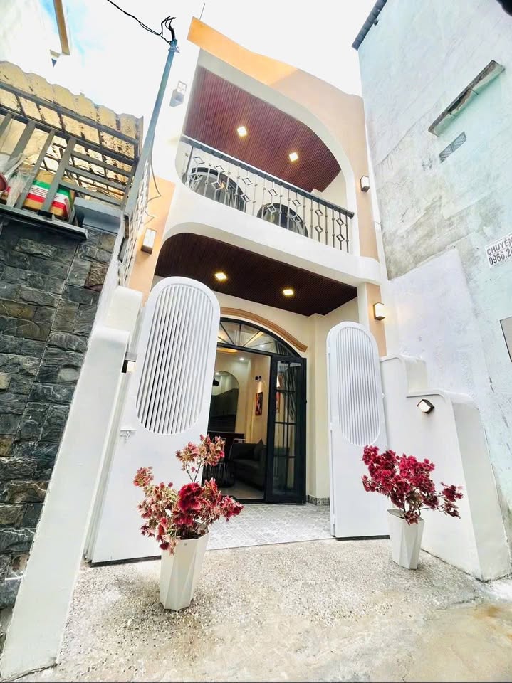 Nhà phố đường số 4, Gò Vấp 52.2m² giá 5.6 tỷ - Sẵn sàng vào ở ngay!