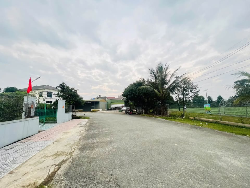 Đất Lưu Vĩnh Sơn Thạch Hà 428m² giá 3.2 tỷ - Vị trí đẹp, thuận tiện kinh doanh!