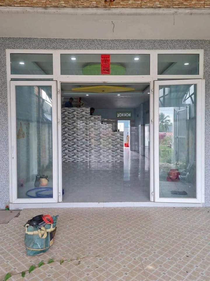 Nhà 1 trệt 1 lầu mặt tiền Vành Đai, Tân An 122m² giá 2.6 tỷ - Chính chủ cần bán gấp!