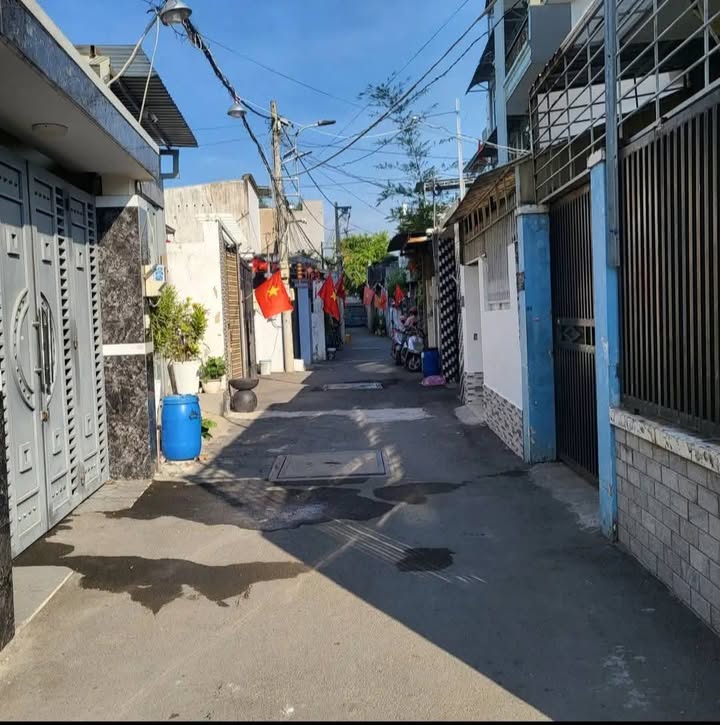 Nhà 3 tầng Dương Đình Hội, 82m² giá 6 tỷ - Sẵn sàng vào ở ngay!