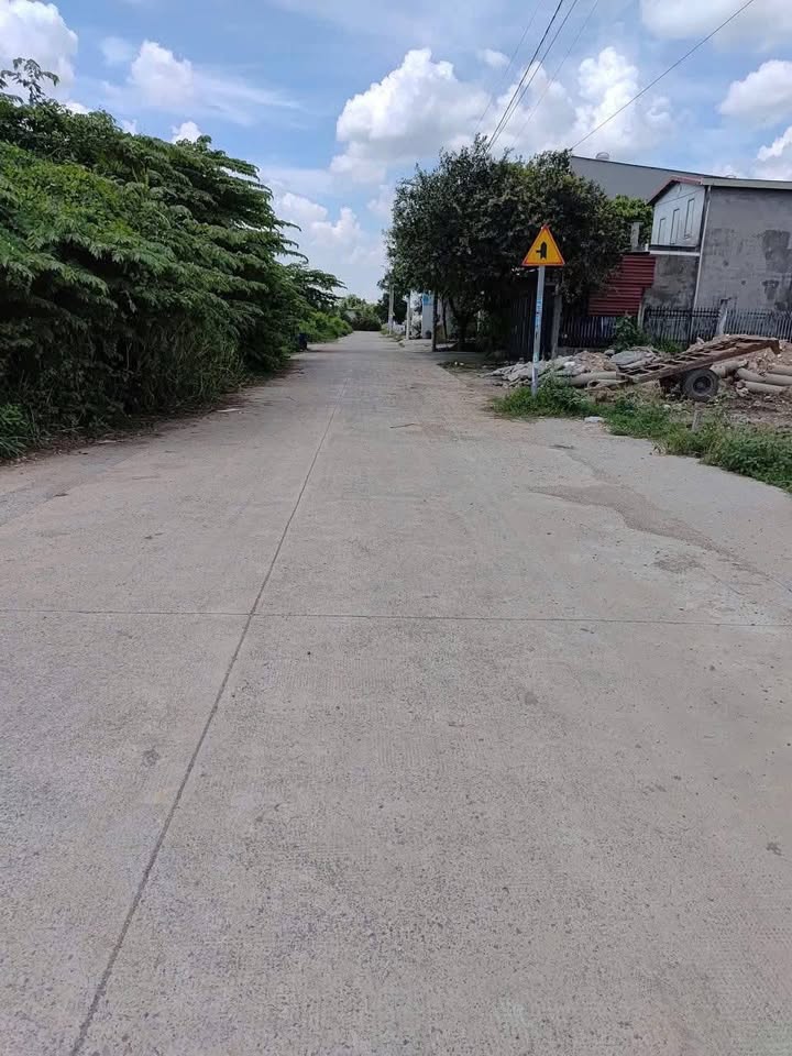 Đất nền Hóc Môn 95m² giá 3.1 tỷ - Sổ riêng, mặt tiền nhựa thông thoáng!