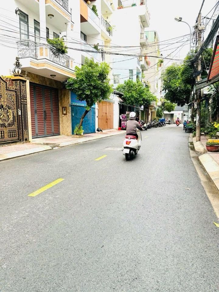 Mặt tiền FrontHouse Đồng Đen Tân Bình 68m² giá 10 tỷ - Đầu tư sinh lời ổn định!