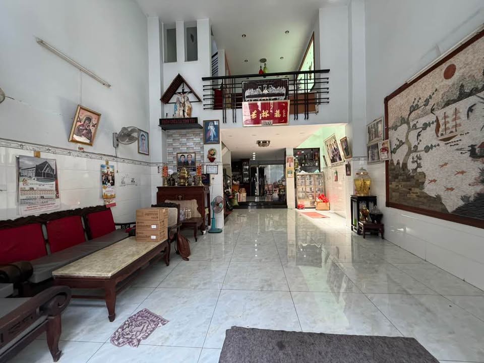 Nhà phố Tân Bình 100m² giá 13 tỷ - Thích hợp gia đình đông thành viên!