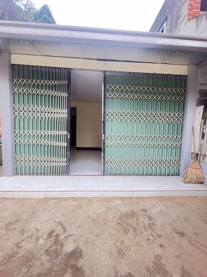 Nhà cấp 4 Bắc Cường 55m² giá chỉ 1.89 tỷ - Mặt đường chính, tiện ích đầy đủ!