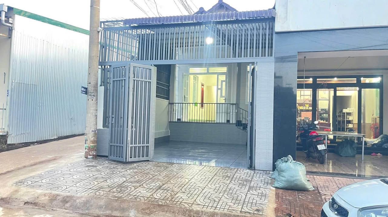 Nhà mặt tiền 442 Y Moan, Buôn Ma Thuột - Giá thuê chỉ 5,5 triệu/tháng!