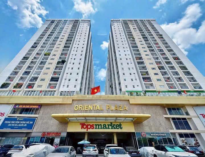 Chung cư Oriental Plaza 685 Âu Cơ quận Tân Phú 78m² giá 11 triệu - An ninh 24/7, không gian sống lý tưởng!