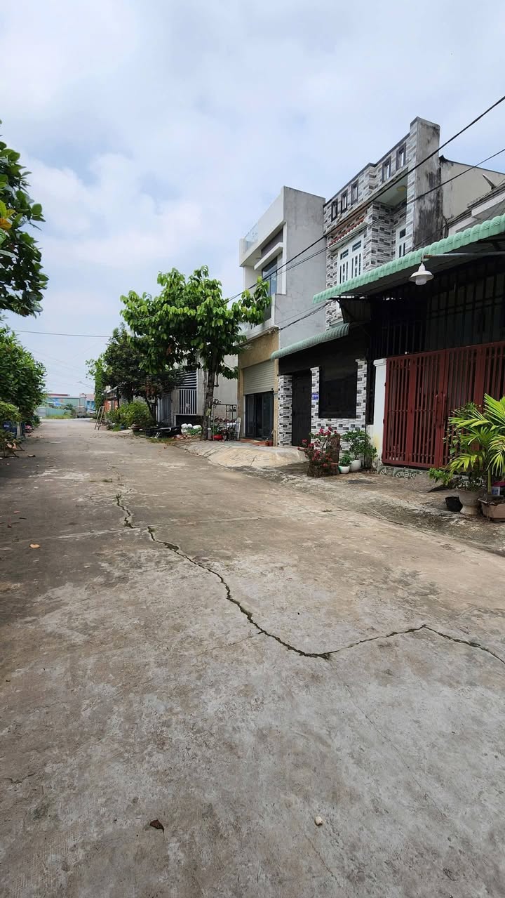 Nhà cấp 4 Dĩ An 60.6m² giá 2.77 tỷ - Chính chủ bán gấp!