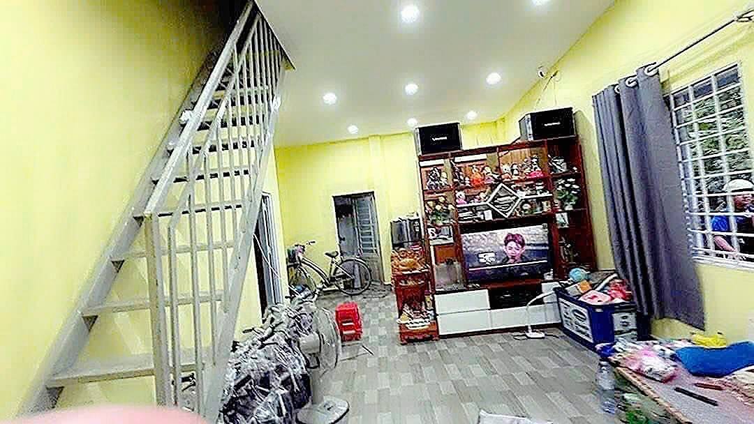 Nhà riêng lô góc 2 mặt tiền Lái Thiêu 43m² giá 2.3 tỷ - Pháp lý rõ ràng!