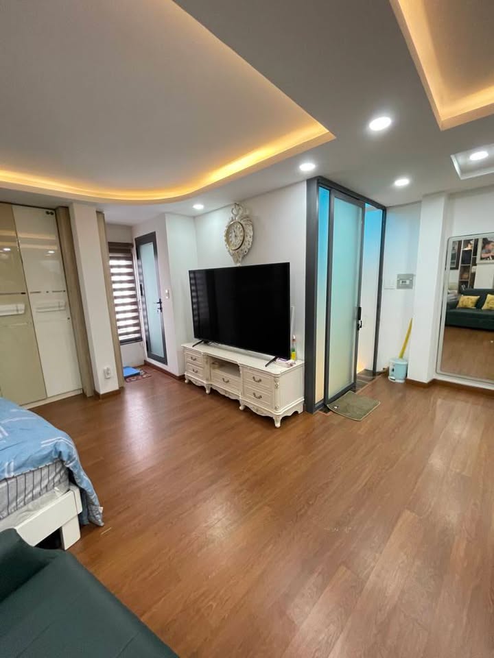 Nhà phố Phú Nhuận 30m² giá 6.7 tỷ - Vị trí trung tâm an ninh!