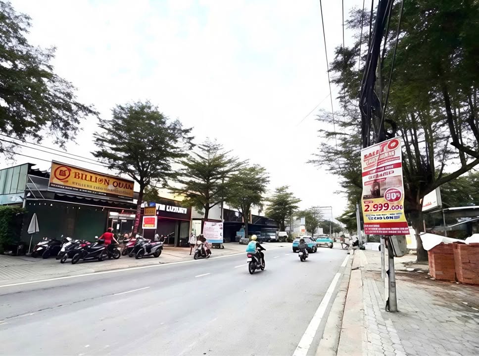 Đất mặt tiền Hoàng Quốc Việt 125m² giá 19.5 tỷ - Tiện xây mới ngay!