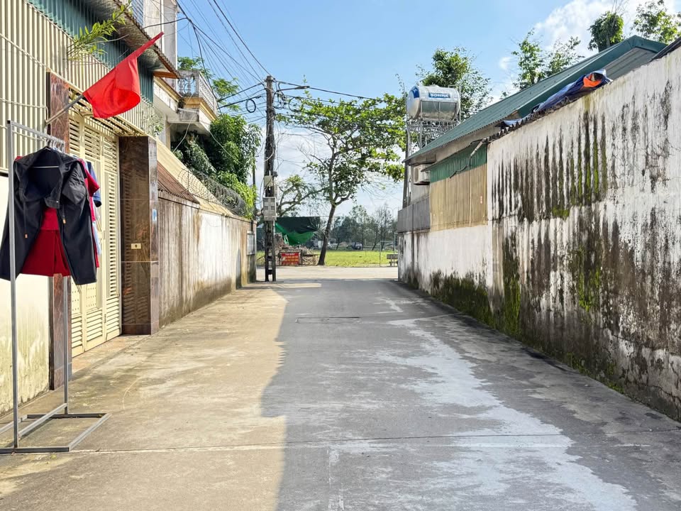 Đất Hưng Lộc Vinh 59m² giá 2 tỷ - Gần trường, chợ tiện lợi!