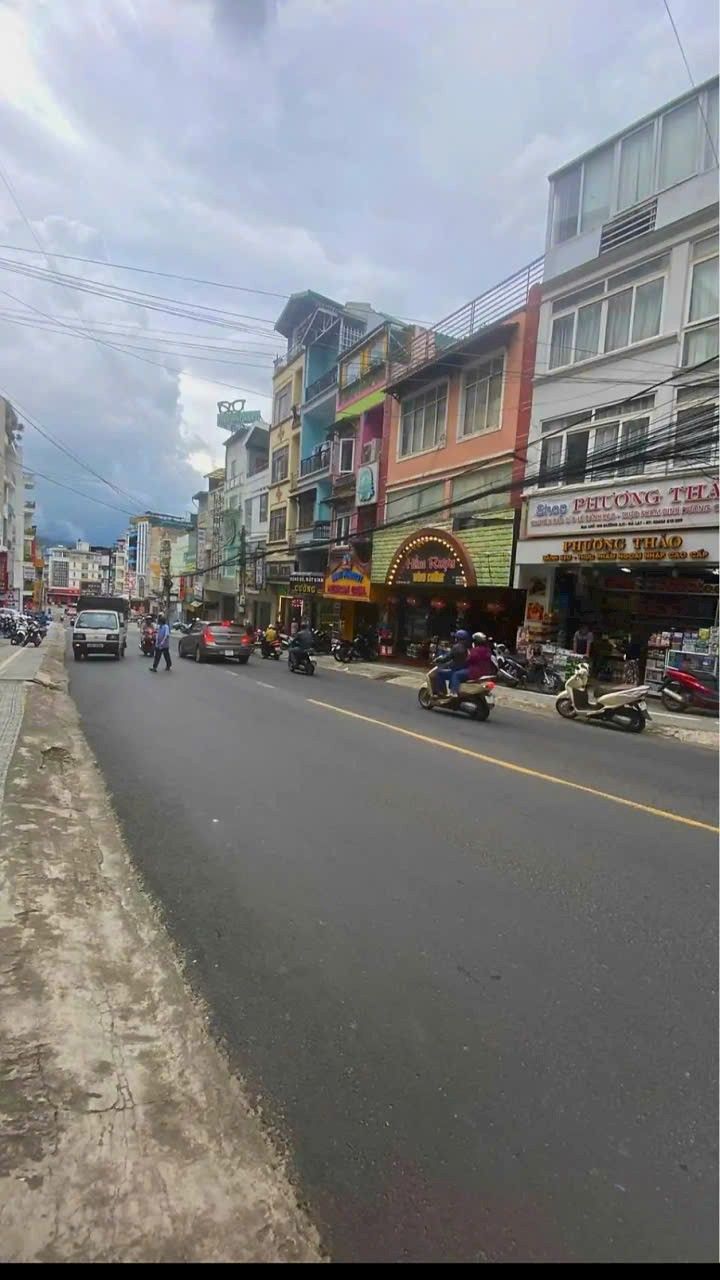 Đất 2 mặt tiền đường 3 tháng 2 Đà Lạt 90m² giá 14.5 tỷ - Khu vực kinh doanh sầm uất!