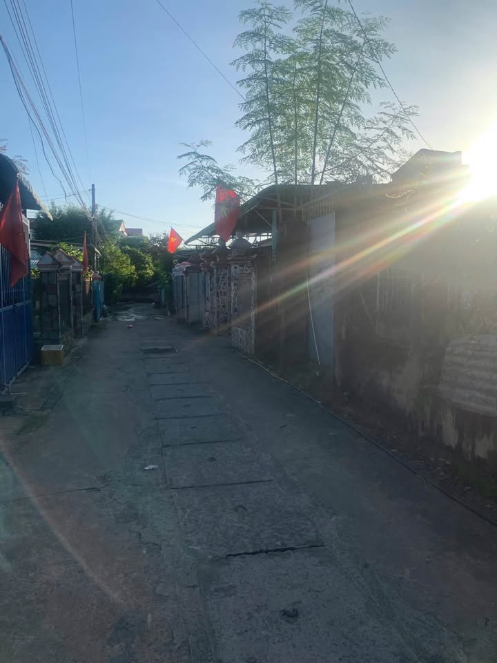 Nhà bán tại Đồng Xoài 266m² giá 1 tỷ - Gần chợ, tiện ích đầy đủ!