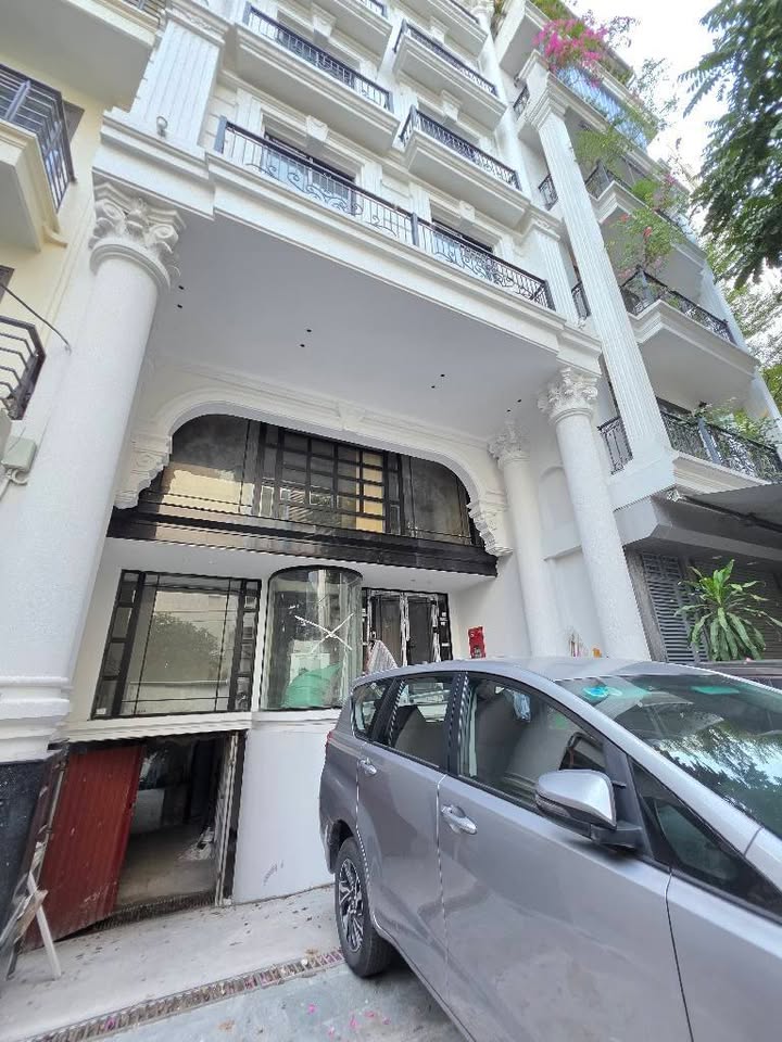 Khách sạn mini Đại Cồ Việt 68m² giá 45 tỷ - Thiết kế Nhật Bản đẳng cấp!