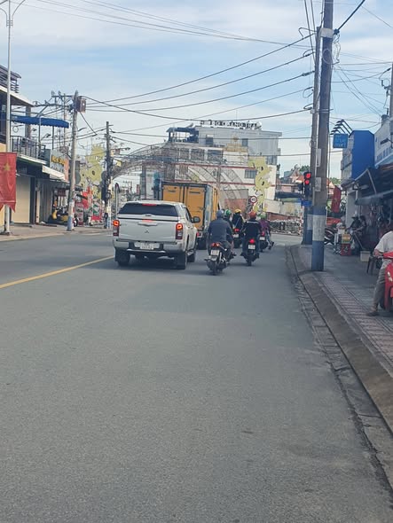 Nhà lầu Lái Thiêu, Thuận An 69m² giá 7.5 tỷ - Sổ hồng chính chủ, thổ cư 100%!