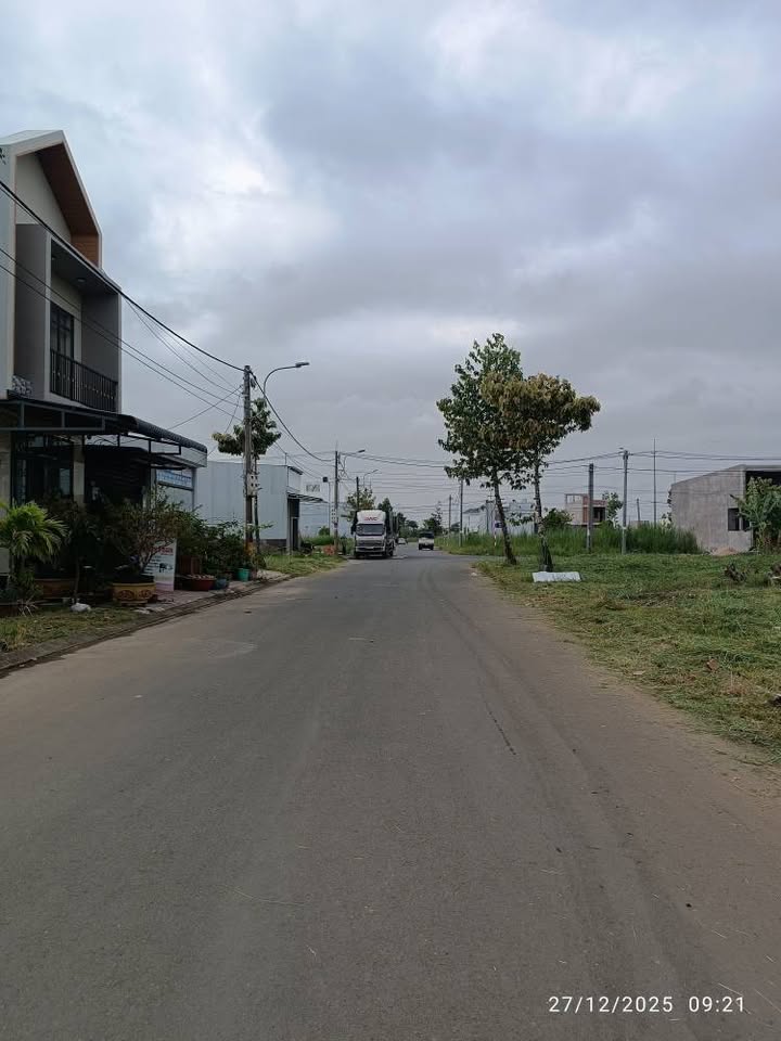 Đất nền khu Sao Mai, Lý Văn Lâm, Cà Mau 100m² giá 1.05 tỷ - Sổ đỏ chính chủ, chốt nhanh!