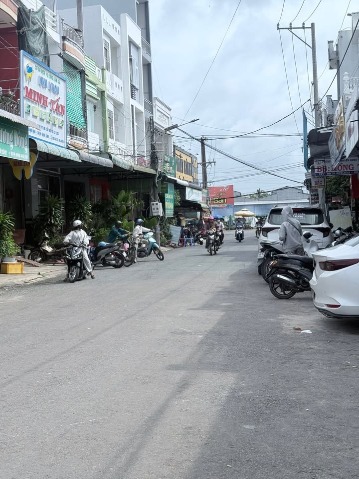 Nhà phố kinh doanh tại Đầm Dơi 76m² giá 3.1 tỷ - Đầu tư sinh lời ngay!