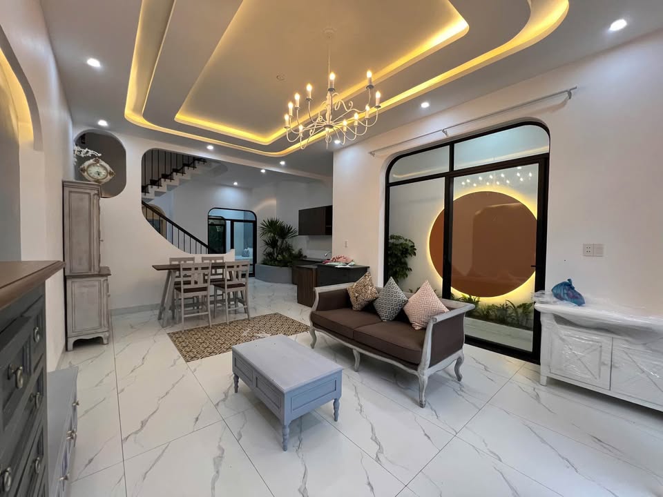 Nhà đẹp 100m² tại Cẩm Châu, Hội An - Giá 6 tỷ, đầy đủ nội thất!