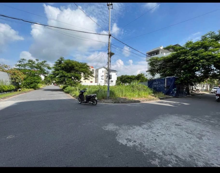 Đất nền tại khu đô thị Nam Sông Lạch Tray, Hải Phòng 300m² - Hợp phong thủy, giá tốt!