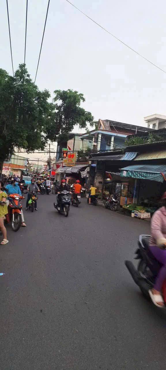 Nhà mặt tiền Long Bình Biên Hòa 300m² giá 15 tỷ - Sổ đỏ chính chủ!