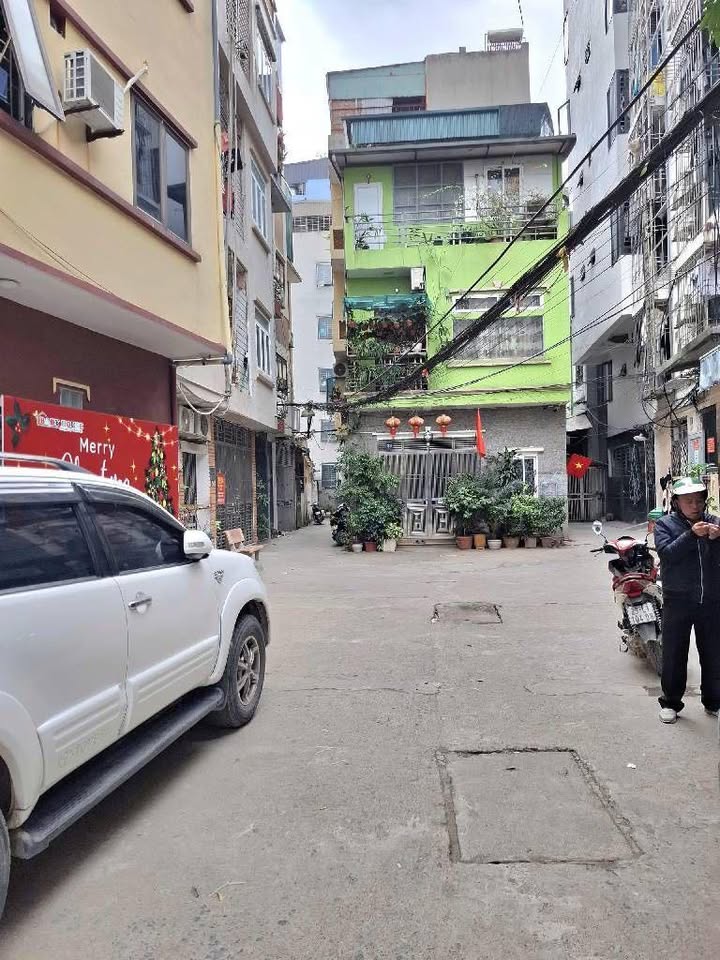 Nhà 3 tầng Cầu Diễn 62m² giá 10 tỷ - Ô tô vào tận nhà, thông thoáng!