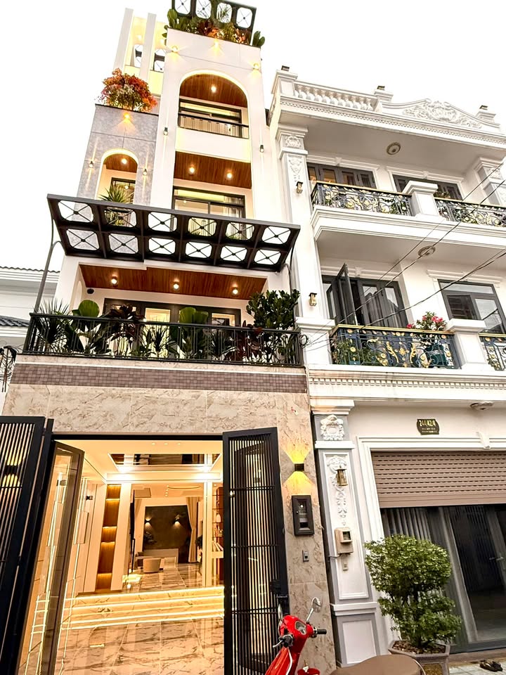 Nhà phố Thạnh Xuân, Quận 12, 80m² giá 7.9 tỷ - Full nội thất, sẵn sàng ở ngay!