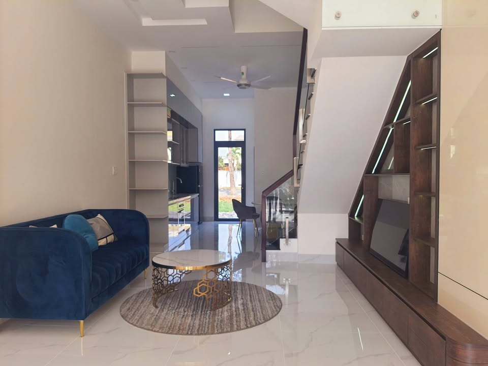 Nhà phố Dĩ An 60m² giá thỏa thuận - Chính chủ bán, full nội thất!