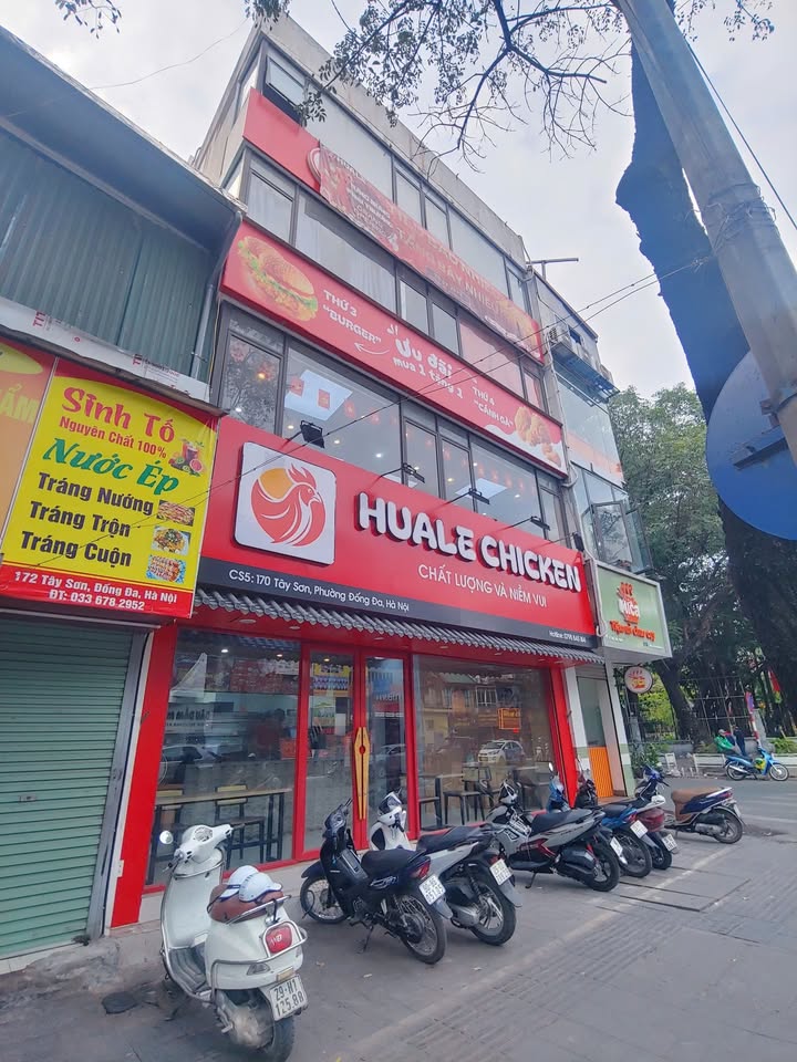 Cho thuê nhà mặt phố Dịch Vọng Hậu, Cầu Giấy 160m² giá 200 triệu - Vị trí đắc địa cho kinh doanh!