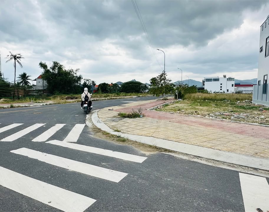 Đất nền Vạn Phú, Khánh Hòa 177m² giá 2 tỷ - Lô góc siêu đẹp, cơ hội đầu tư tuyệt vời!