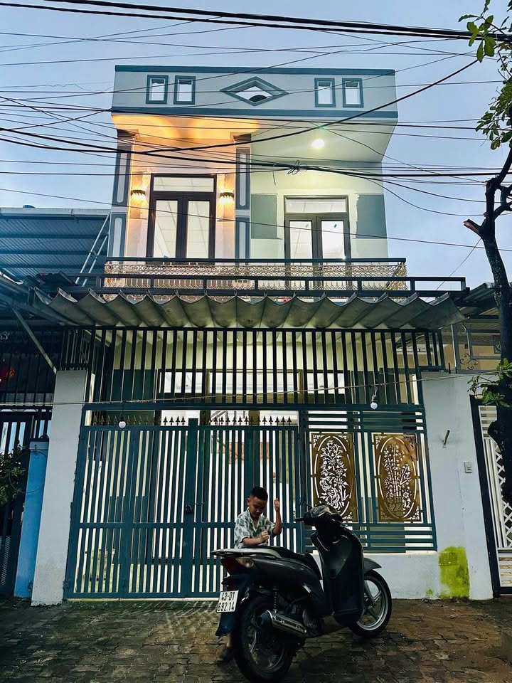 Nhà 2 tầng đường ĐT602, 100m² giá 3.8 tỷ - Khu vực an toàn, không ngập lụt!