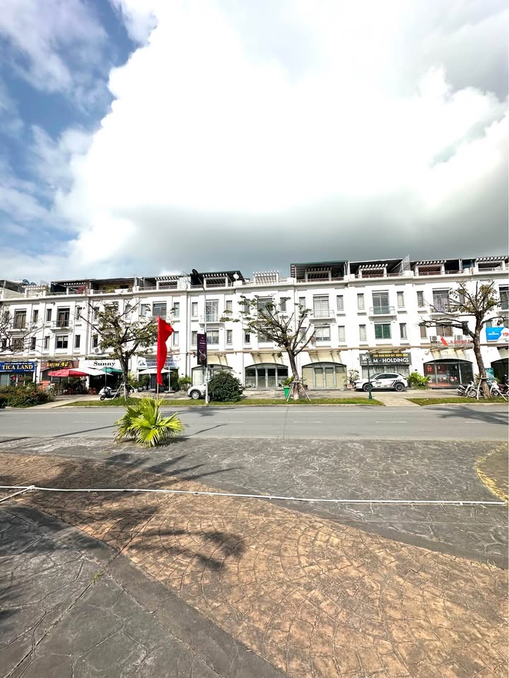 Shophouse 4 tầng tại Marine Plaza Hạ Long 85m² giá 13.9 tỷ - Cơ hội đầu tư hấp dẫn!