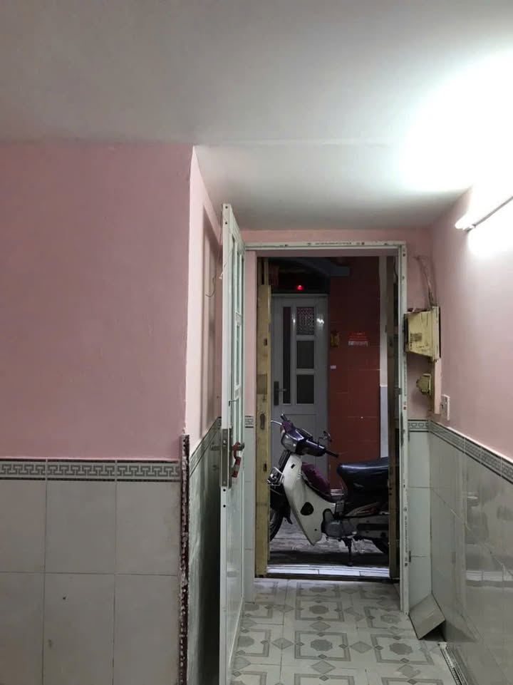 Nhà hẻm đường Hưng Phú, Q8 15m² giá 2.55 tỷ - Sổ hồng chính chủ, thương lượng!
