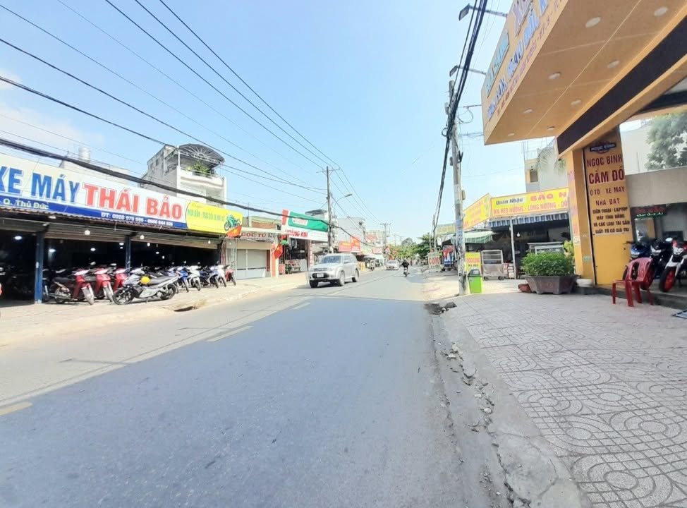 Bán nhà mặt tiền đường Bình Chiểu, Thủ Đức, 112m² giá 8 tỷ - Đầu tư sinh lời hấp dẫn!