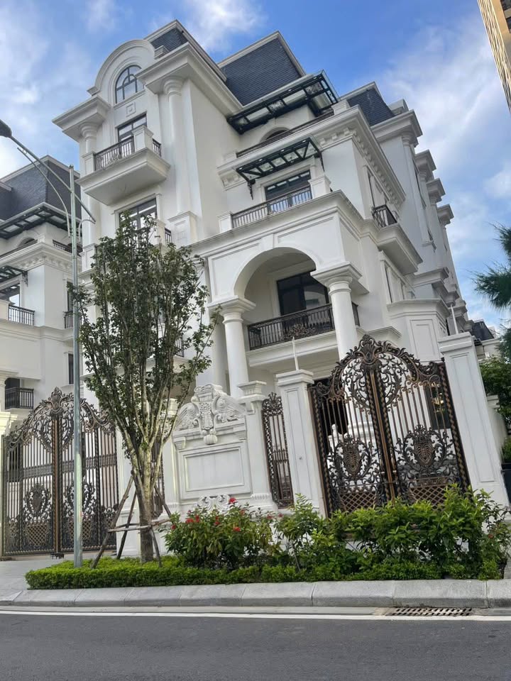 Biệt thự Phú Lương Hà Đông 500m² giá 80 tỷ - Đầu tư sang trọng, tiện ích đầy đủ!