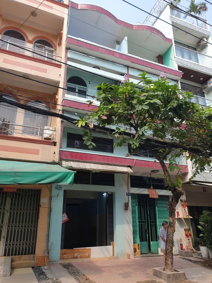 Nhà nguyên căn đường Số 9, phường 8, quận 11, 2 tầng - Cho thuê giá 17 triệu/tháng!