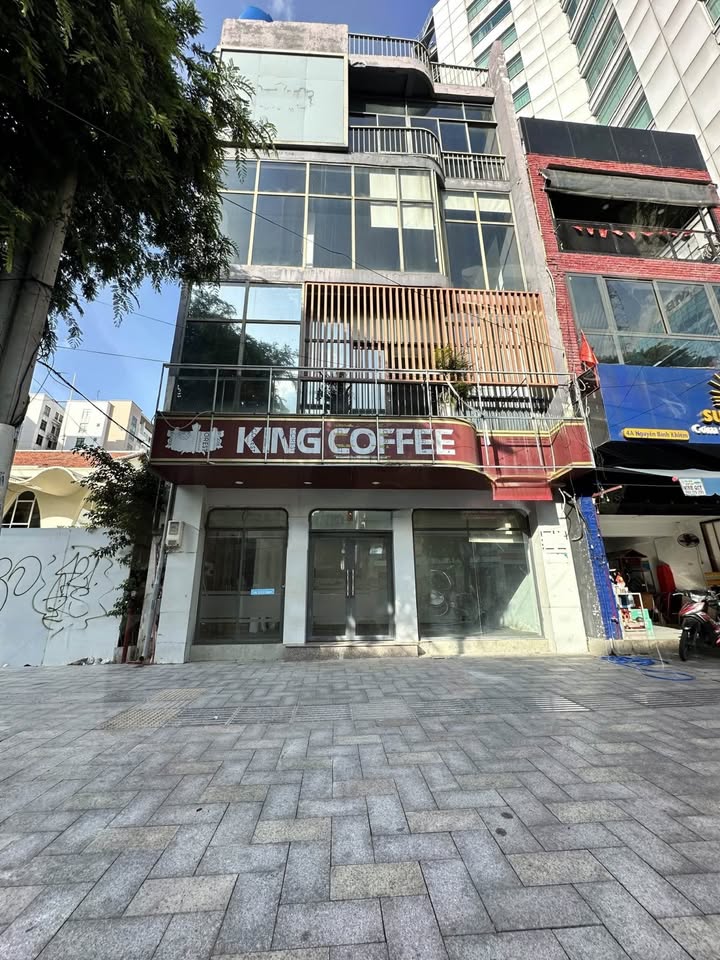 Cho thuê FrontHouse Nguyễn Bỉnh Khiêm, quận 1, 200m² - Vị trí đắc địa, an ninh tốt!