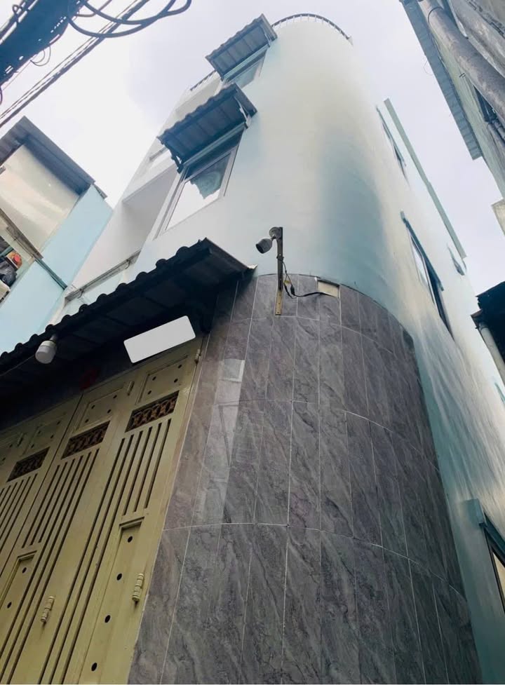 Nhà 3 tầng Võ Văn Kiệt, Quận 5 - Đầu tư sinh lời tuyệt vời chỉ 5.68 tỷ!