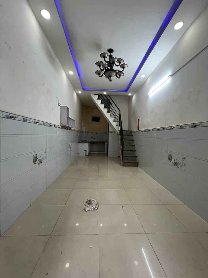 Nhà nguyên căn Phó Cơ Điều, Quận 11, 30m² giá 7.8 triệu - Hẻm xe hơi thuận tiện!