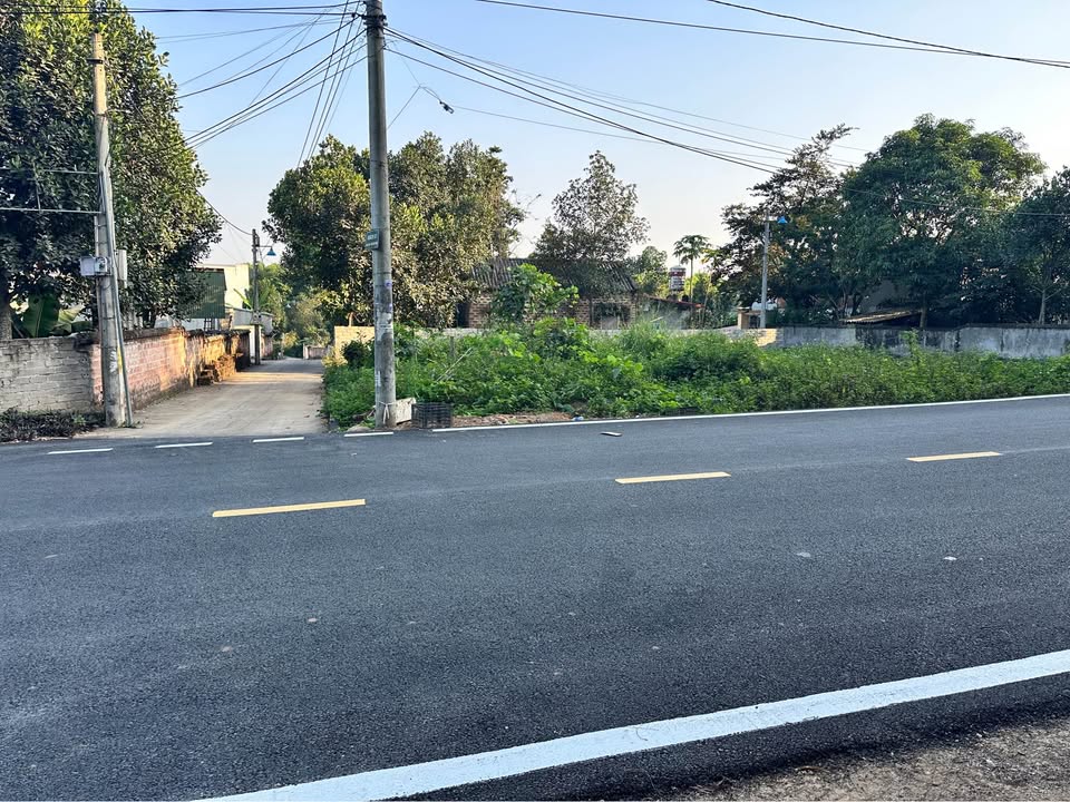 Đất nền lô góc 2 mặt tiền đường xe container 104m² tại Phường Xuân Khanh - Sơn Tây chỉ 2 tỷ!