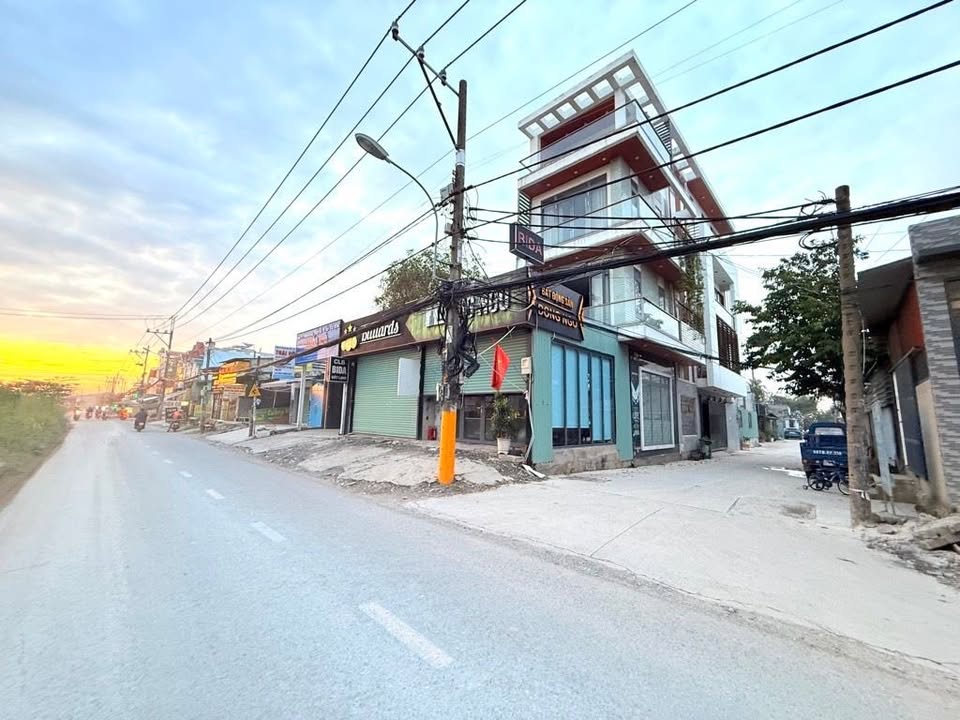 Nhà mới 100% đường Thạnh Xuân 25, Q12, 60m² giá chỉ 7 tỷ - Tặng full nội thất sang trọng!