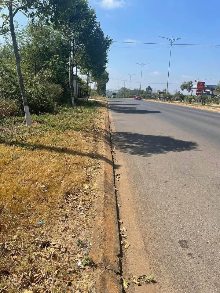 Warehouse mặt tiền đường 30/4 Buôn Ma Thuột 910m² - Đầu tư sinh lời ngay!