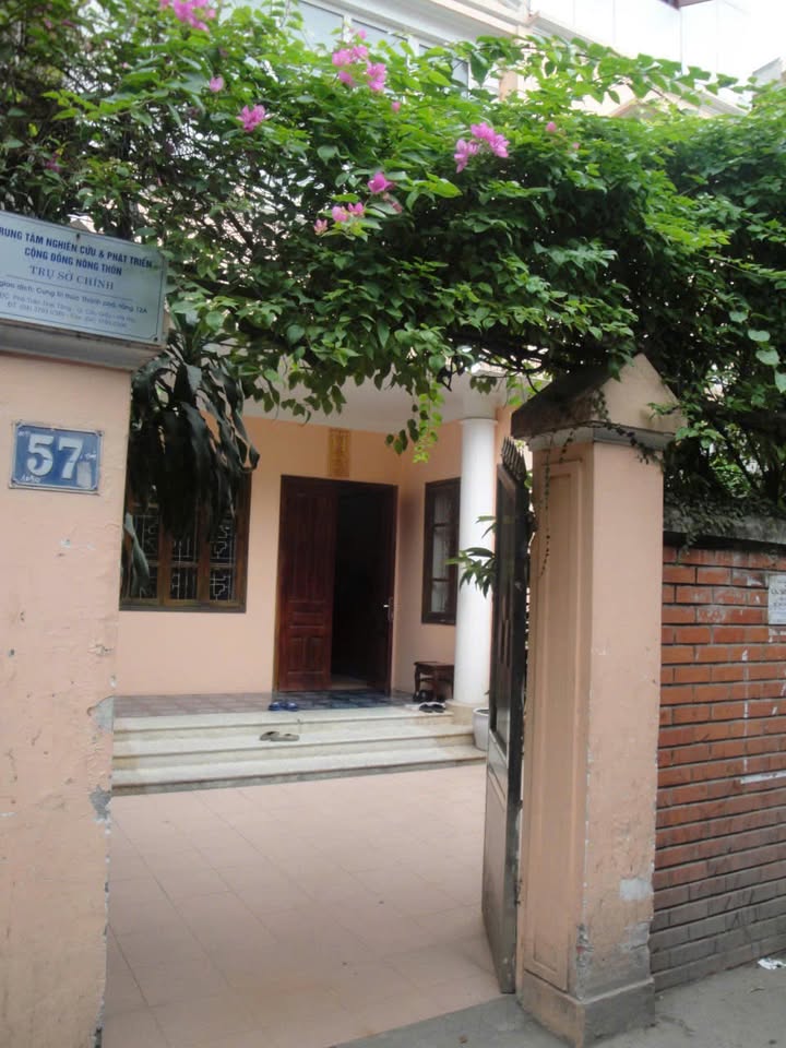 Đất nền Cầu Giấy 140m² giá 39.5 tỷ - Vị trí đắc địa, tiềm năng tăng giá cao!