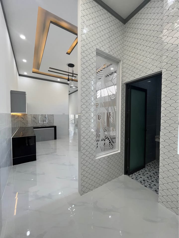 Nhà đẹp Hẻm 62 Nguyễn Chí Thanh 119m² giá 1.55 tỷ - Tiện ích đầy đủ, sẵn sàng ở ngay!