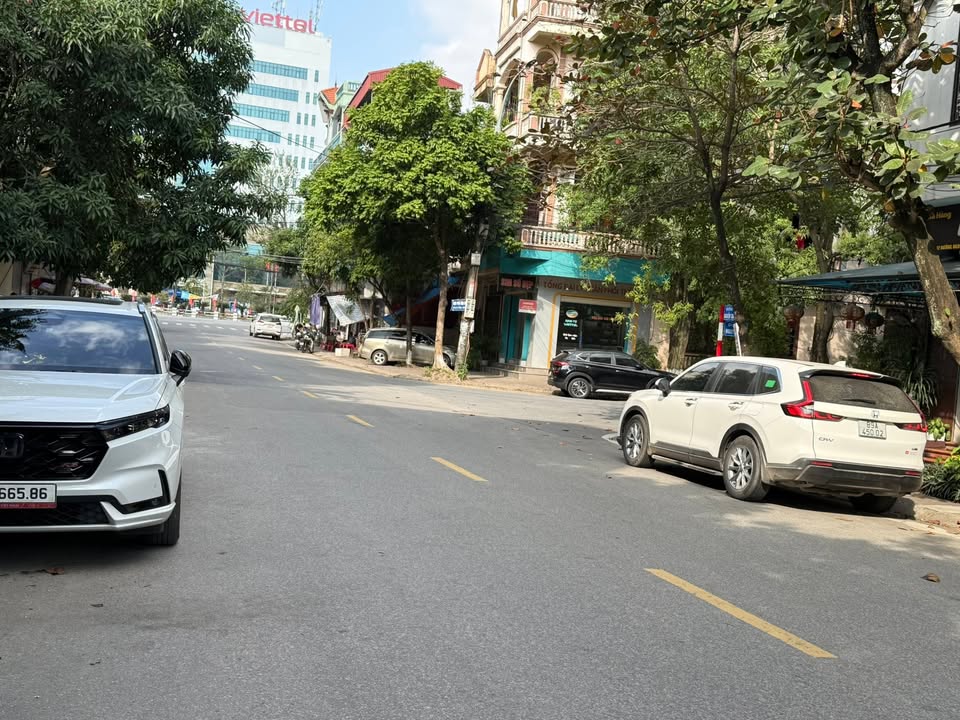 Nhà 2 tầng mặt phố Nguyễn Trãi 89.7m² giá 10 tỷ - Kinh doanh sầm uất ngay trung tâm!