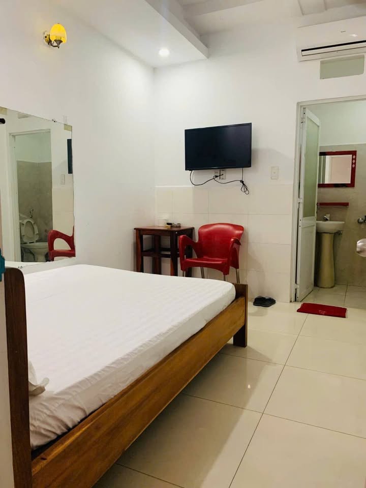 Khách sạn 18 phòng tại Bình Hưng Hòa B, Bình Tân - Giá thuê chỉ 35 triệu