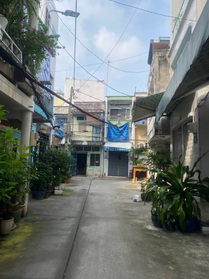 Nhà 4 tầng tại hẻm 1 Lò Siêu, quận 11, giá 4.065 tỷ - Ô tô vào tận cửa!