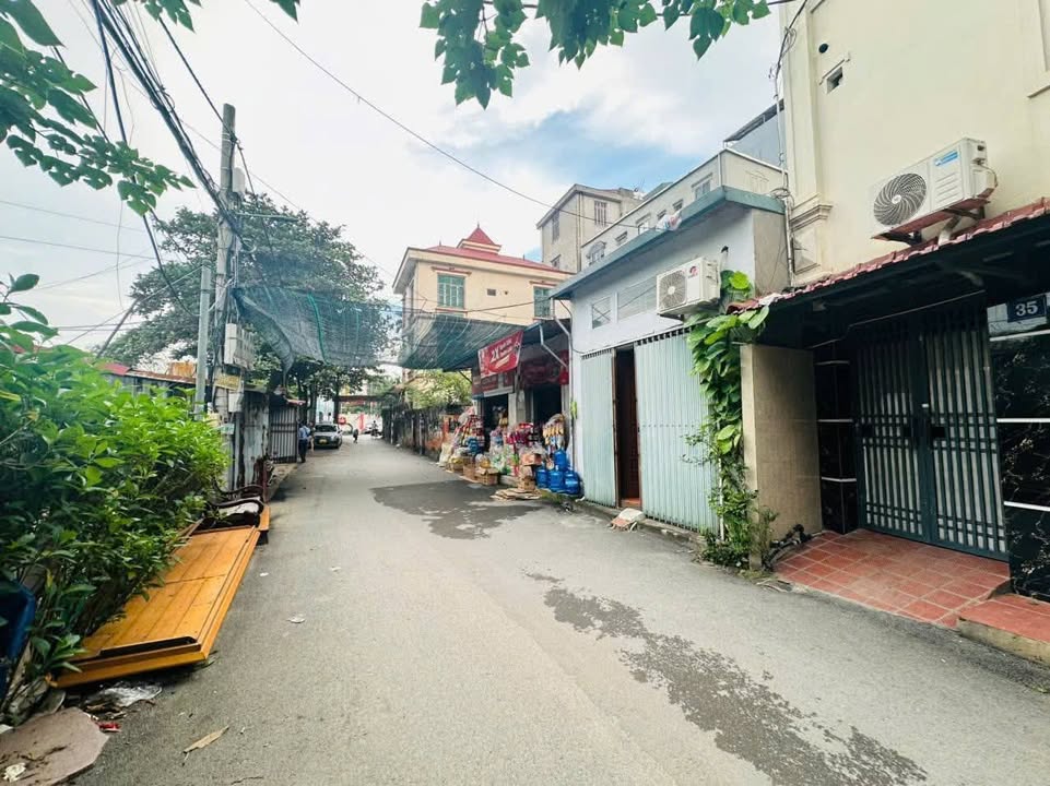 Nhà mặt phố Đức Thắng, Bắc Từ Liêm 123m² giá 30 tỷ - Kinh doanh sầm uất, ô tô tránh