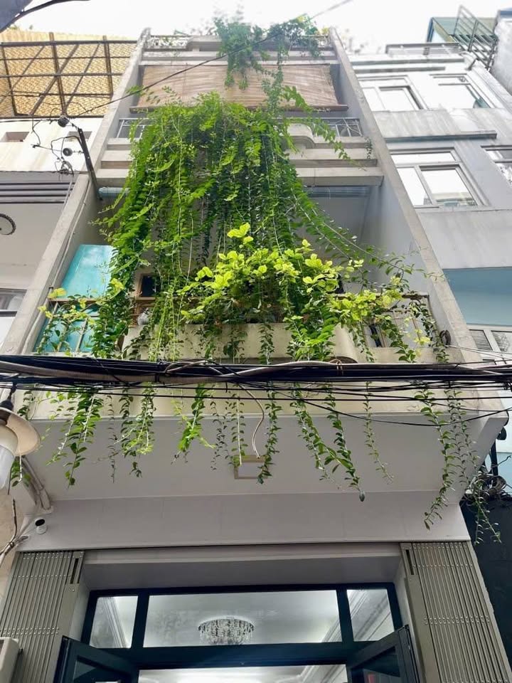 Nhà bán quận 3, 42m² giá 15.5 tỷ - Kinh doanh ngay tại trung tâm!