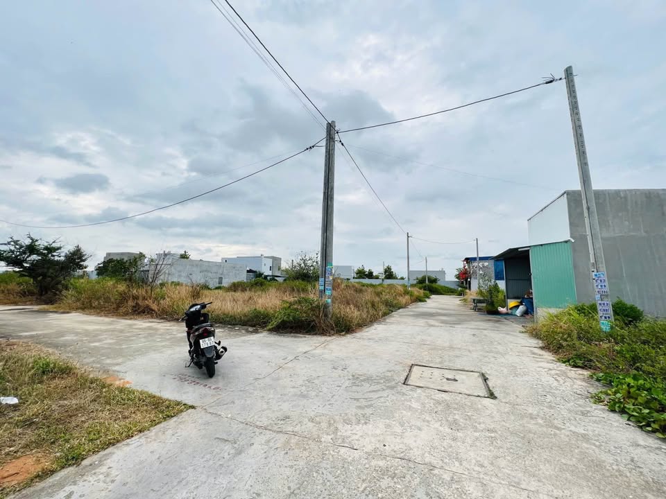 Đất thổ cư Hàm Liêm 104m² giá 850 triệu - Cơ hội đầu tư tuyệt vời!